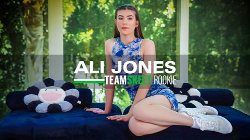 shesnew scene